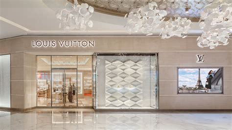 louis vuitton store in mumbai